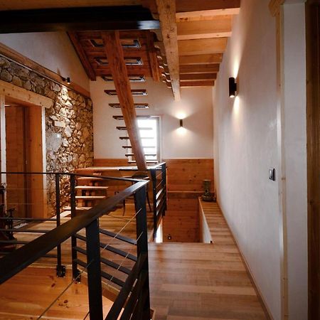 Bed and Breakfast Un R de Mémises Thollon-les-Memises Esterno foto